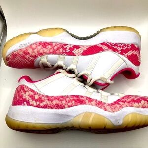 RARE Air Jordan 11 XI Retro Low Pink Snake Skin AUTHENTIC  womens size 11